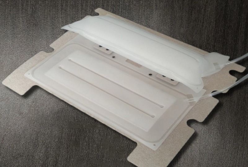 Pneumatic lumbar support bladder made using TPU film